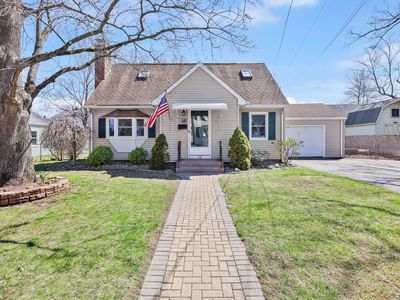 18 Edmund Street, Manchester, CT, 06040