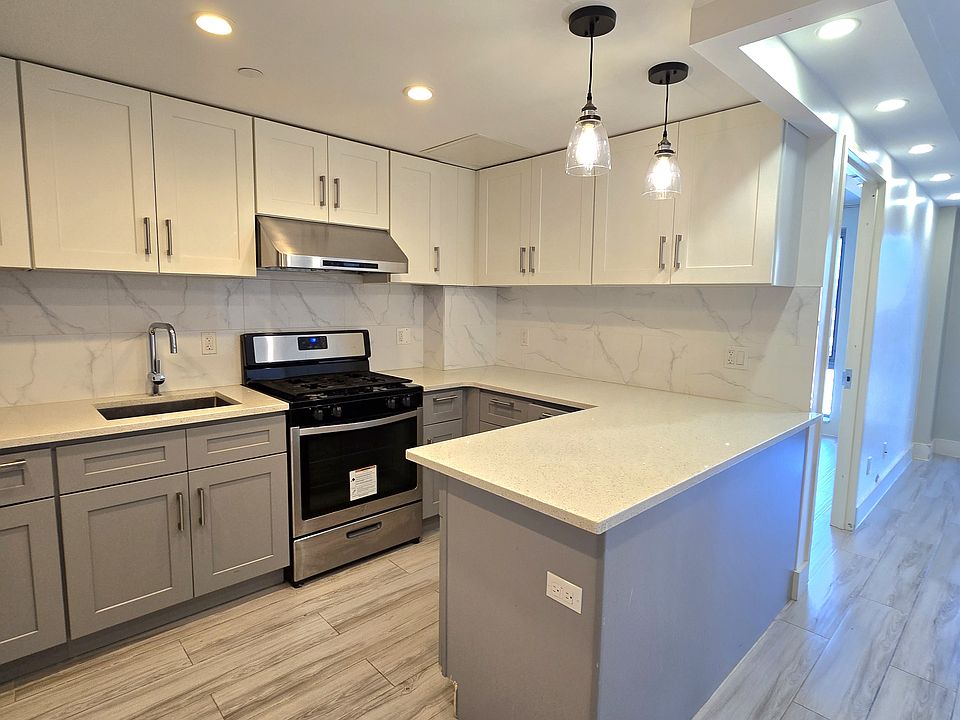 1st image of 13735 Elder Ave #501