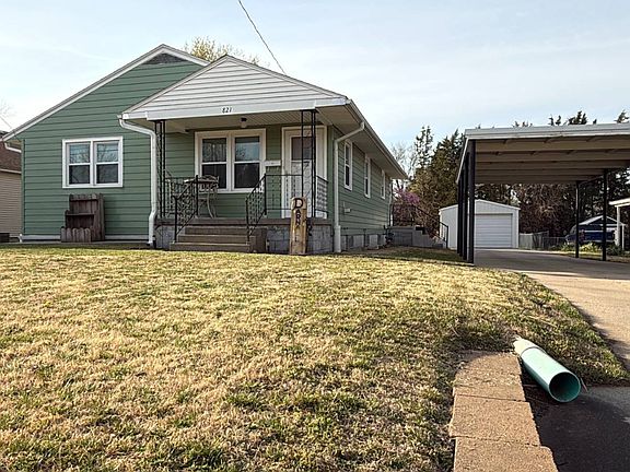 2nd image of 821 W Main St