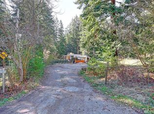 658 Lewis Ln, Camano Island, WA 98282