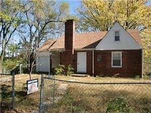 1st image of 3027 Parkwood Blvd