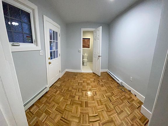 5th image of 861 Macy Pl APT 1