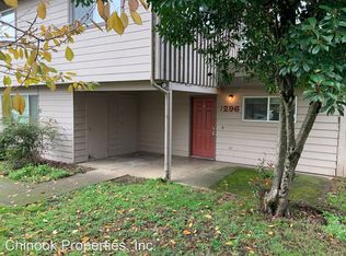 1296 W Fairview Dr, Springfield, OR 97477