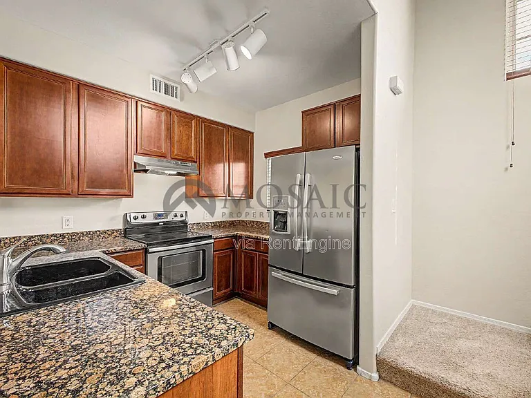 1384 S Sabino Dr — Photo 10