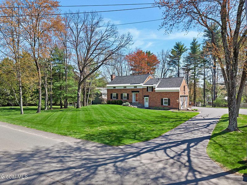 5th image of 896 Randall Road