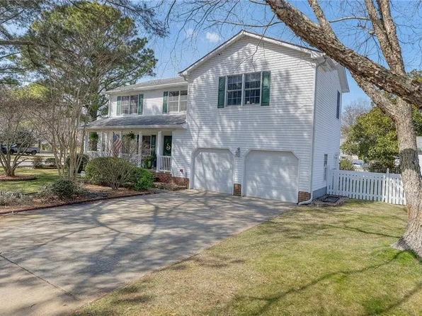 1585 Bunsen Dr, Virginia Beach, VA 23454