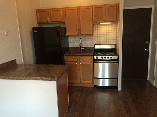 2nd image of 321 Melwood Ave APT 205