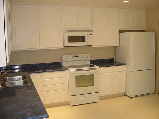 4th image of 5104 Shady Ave