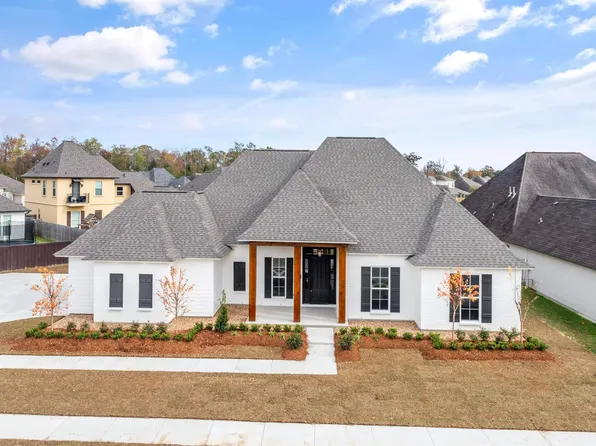 14104 Twin Lakes Dr, Prairieville, LA 70769