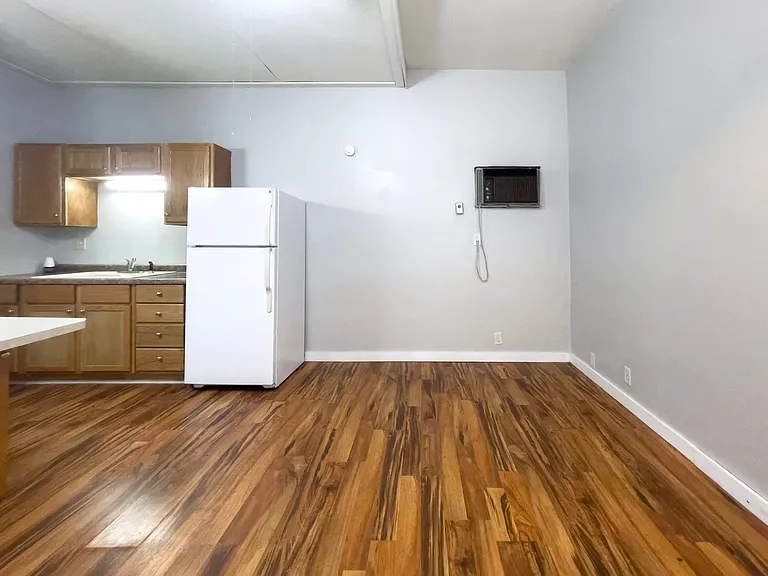 Spacious Apartments in the Heart of the Village — Photo 10
