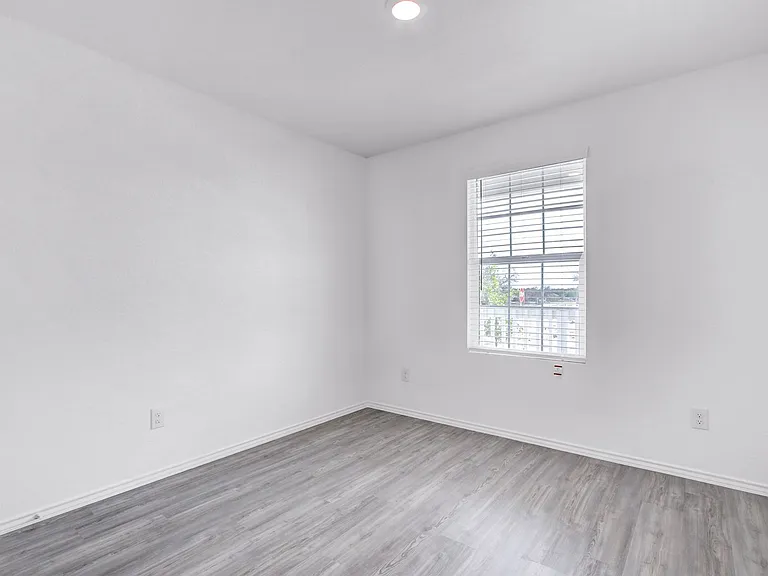 15003 Greenfield Ml — Photo 18