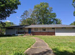 101 Wheeler Ave, Chickamauga, GA 30707