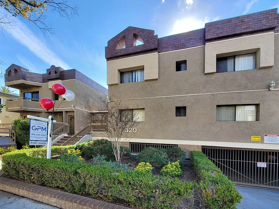 320 W Lomita Ave #11