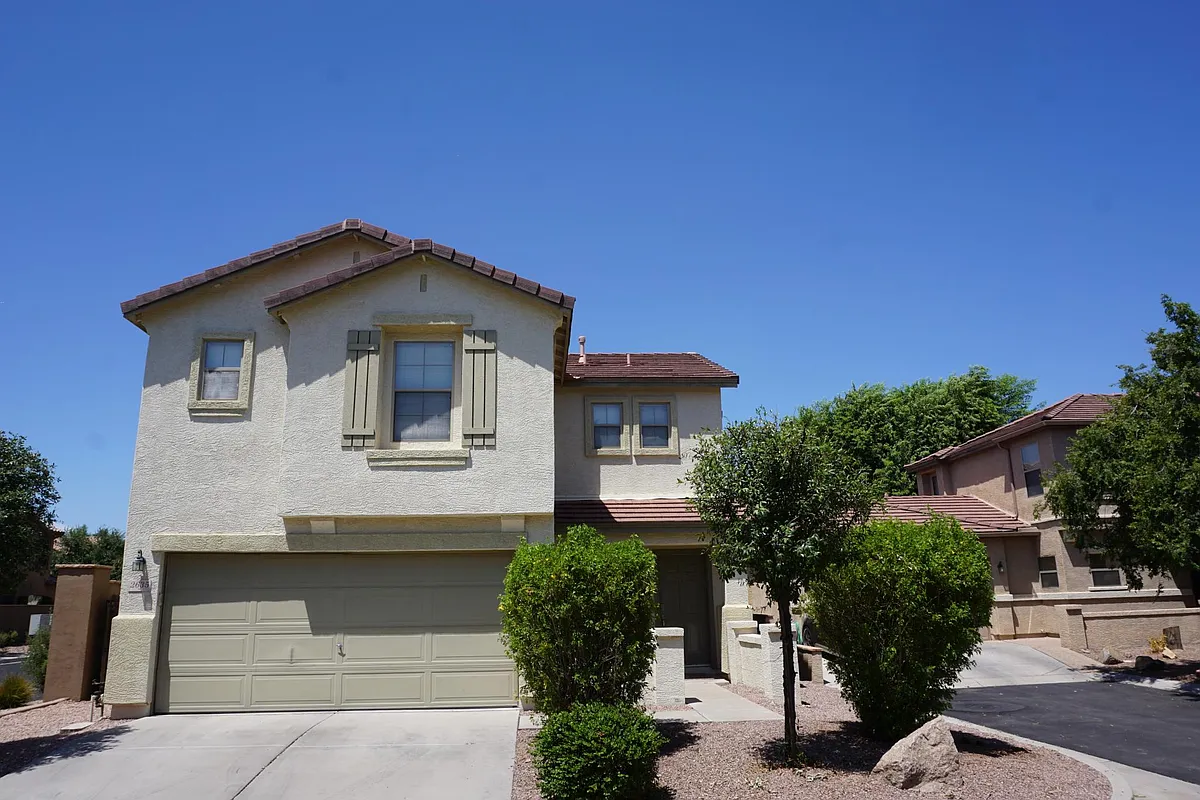 Photo 1 of 15 - 2635 S Sailors Way - Gilbert, AZ Primary Photo - 2635 S Sailors Way