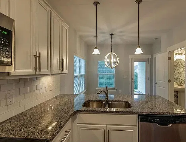 3 bed, 2.5 bath, 1627 sqft, $2,699 — Photo 3