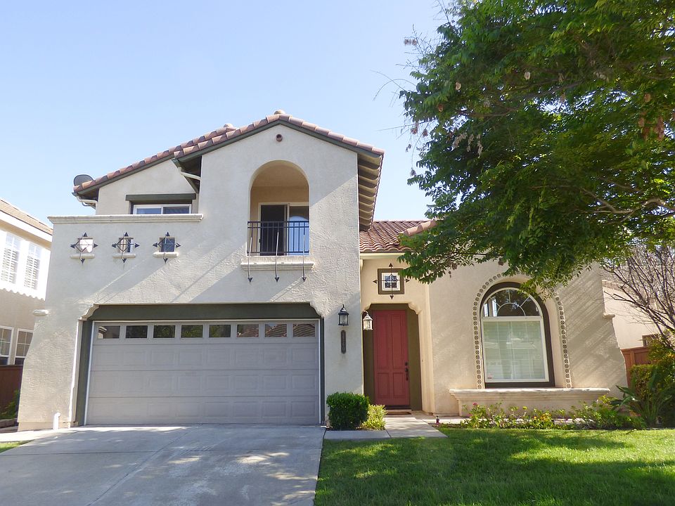 1st image of 2760 Valleycreek Dr