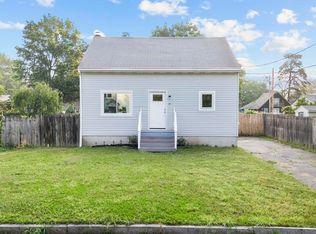 49 Sylvester St, Springfield, MA 01109