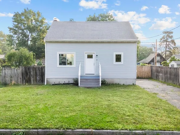 49 Sylvester St, Springfield, MA 01109