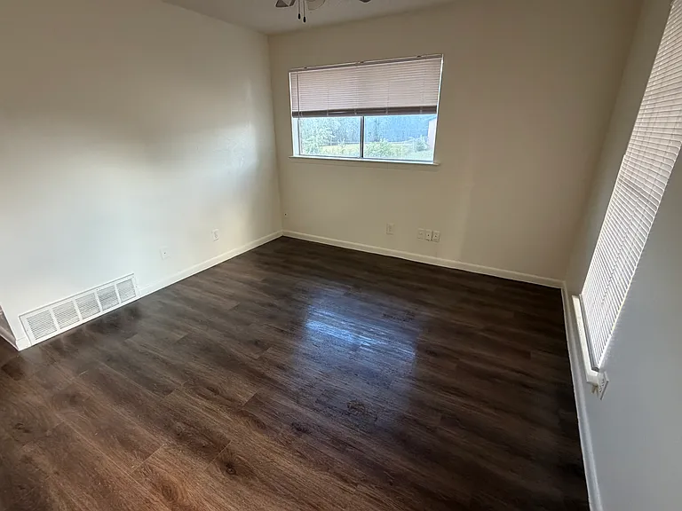 3920 Redstone Rd — Photo 2