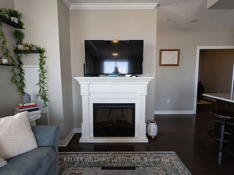 330 Ridout St N #804 — Photo 8