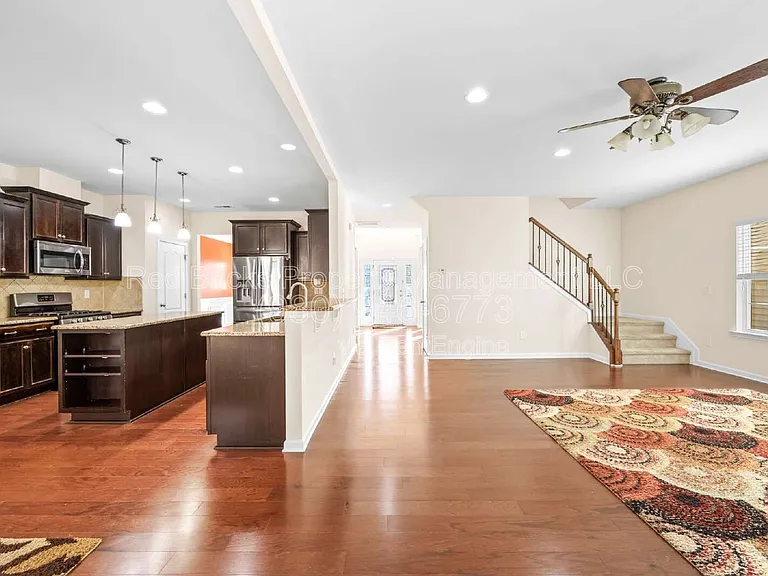4860 Pepper Dr — Photo 12