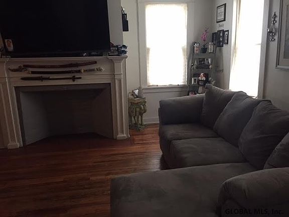5th image of 260 Mansion St