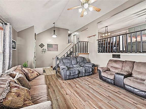 4th image of 205 Rhodus Ct