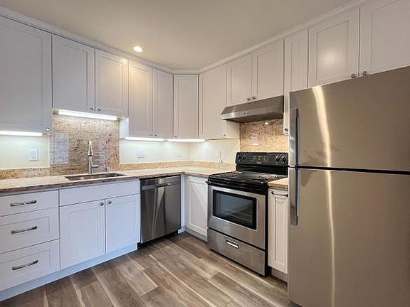 3rd image of 1285 45th Ave APT 1