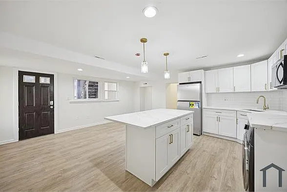 515 W Girard Ave #1R