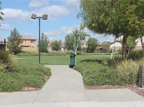 5th image of 31776 Linda Lee Dr