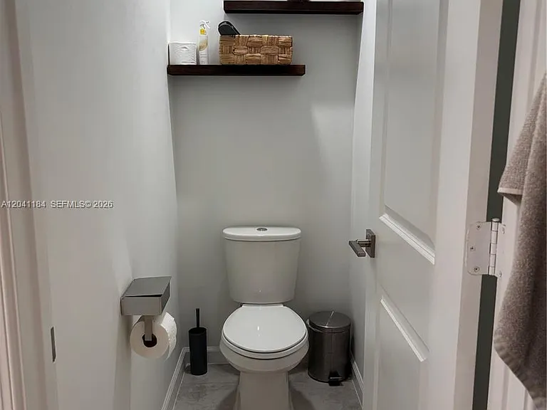 6359 Sailpointe Ln — Photo 16