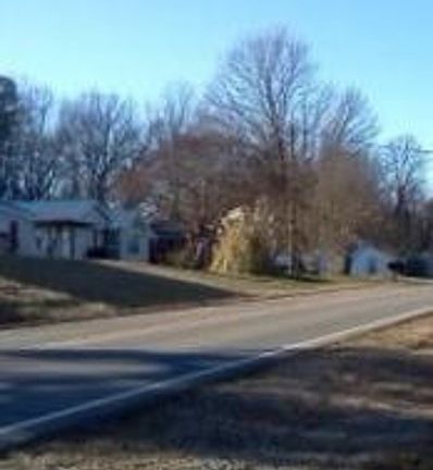 Exterior Neighborhood (street photo)