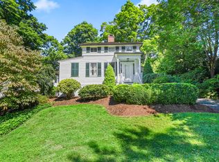29 Prospect Ln, Southport, CT 06890