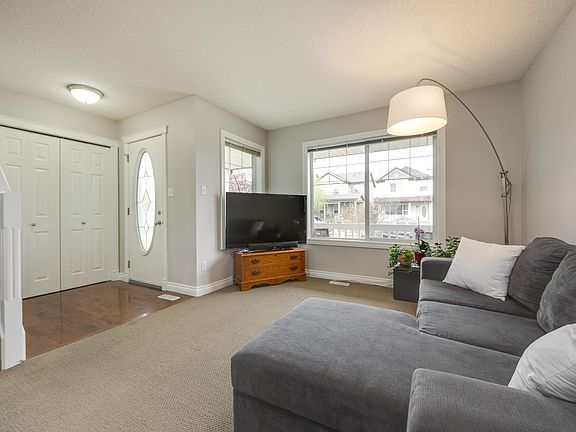 5th image of 91 Summerfield Point E