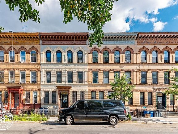 3rd image of 814 Macon St #3F