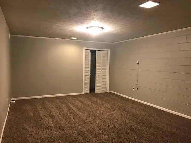 4 bed, 3.0 bath, 2888 sqft, $1,300 — Photo 3