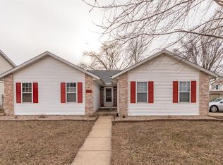 857 Misty Valley Rd, O'Fallon, IL 62269