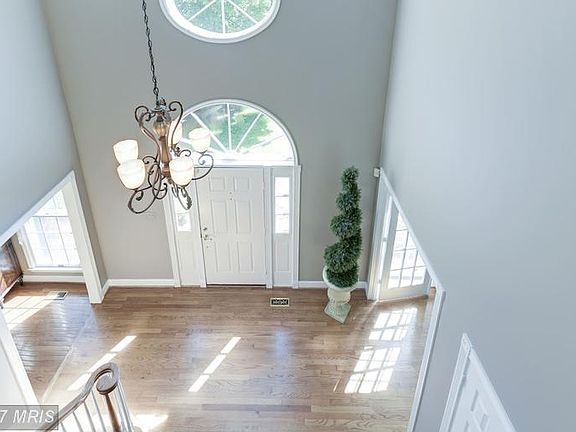 3rd image of 13005 Bankfoot Ct