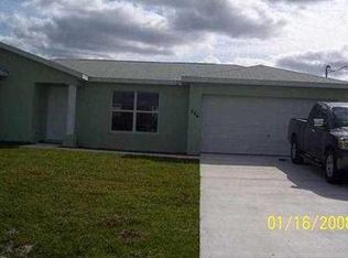 546 SW Bradshaw Cir, Port Saint Lucie, FL 34953