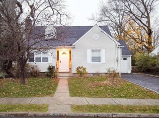 10 Ruskin Rd, Fair Lawn, NJ 07410