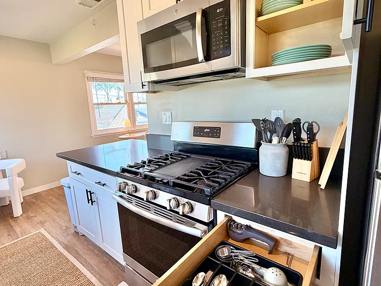 Encino Ln — Photo 20