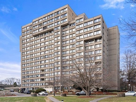2nd image of 250 Hammond Pond Pkwy APT 808N