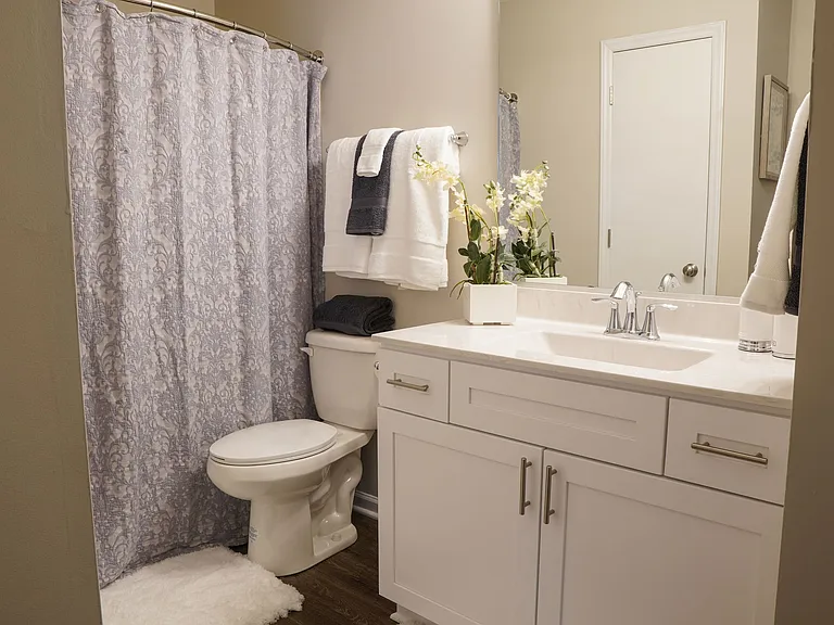 Treybrooke Apartments — Photo 8