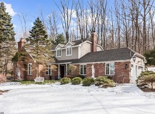 206 Stanton Mountain Rd, Lebanon, NJ 08833