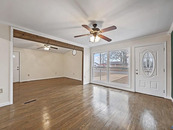 3rd image of 1710 Buena Vista Cir SE