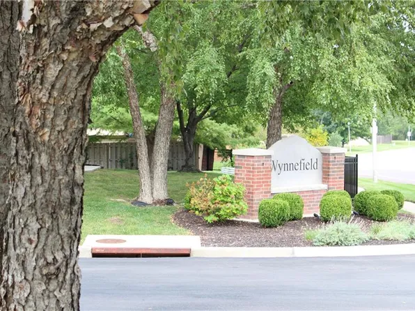 15728 Travis St, Overland Park, KS 66223