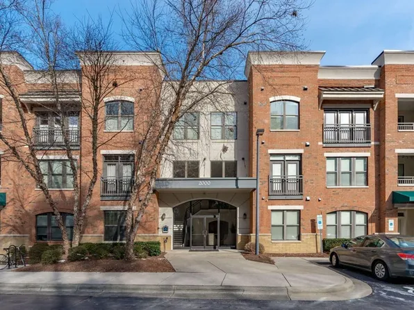 2000 Southpoint Landing Way #2205, Durham, NC 27707