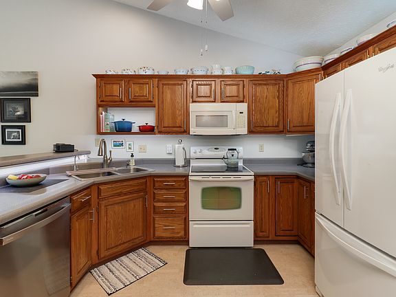4th image of 107 N Blair Dr APT 16