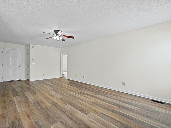 5th image of 3269 Tabby Dr