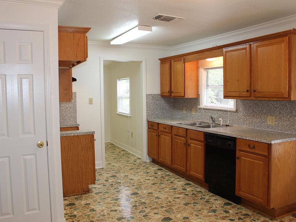 2nd image of 407 W South St